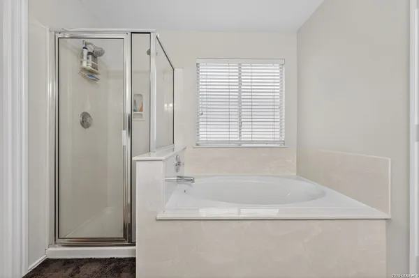 $300,000 | 217 Willow Run, Cibolo, TX 78108