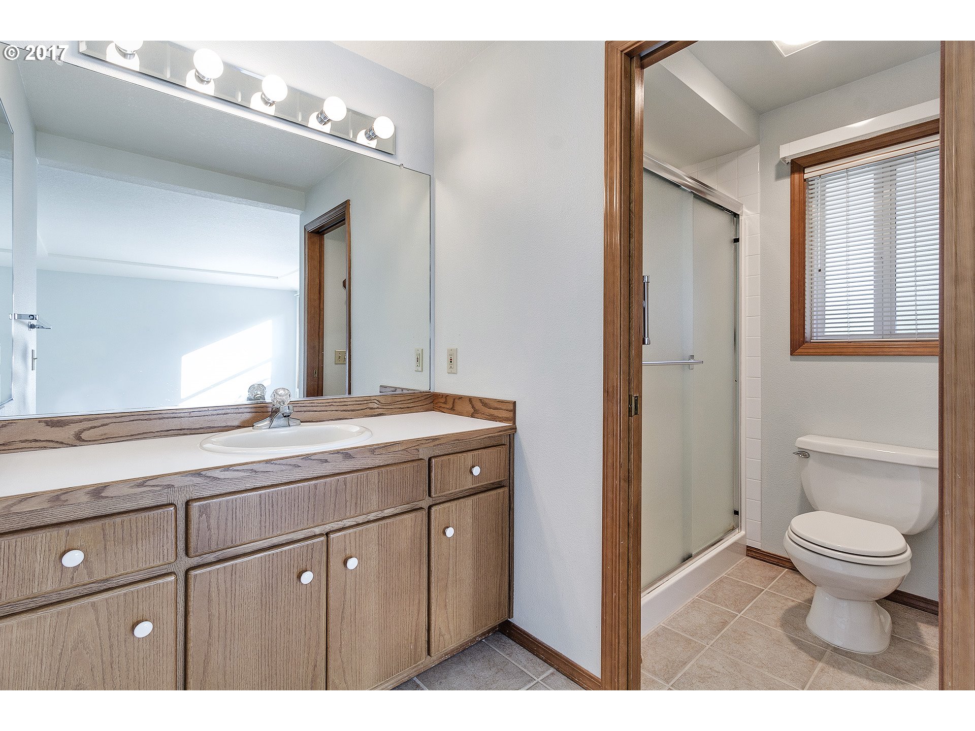 16165 Southwest 129th Terrace Tigard, OR 97224 - Photo 13 of 18 Bathroom, Attached