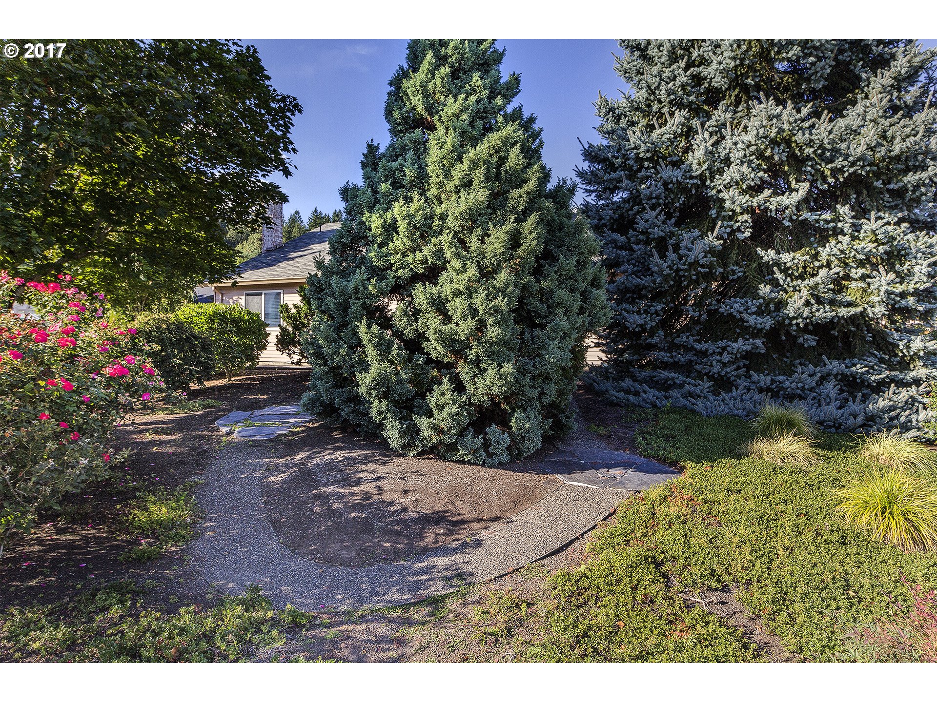 16165 Southwest 129th Terrace Tigard, OR 97224 - Photo 15 of 18 Front Yard