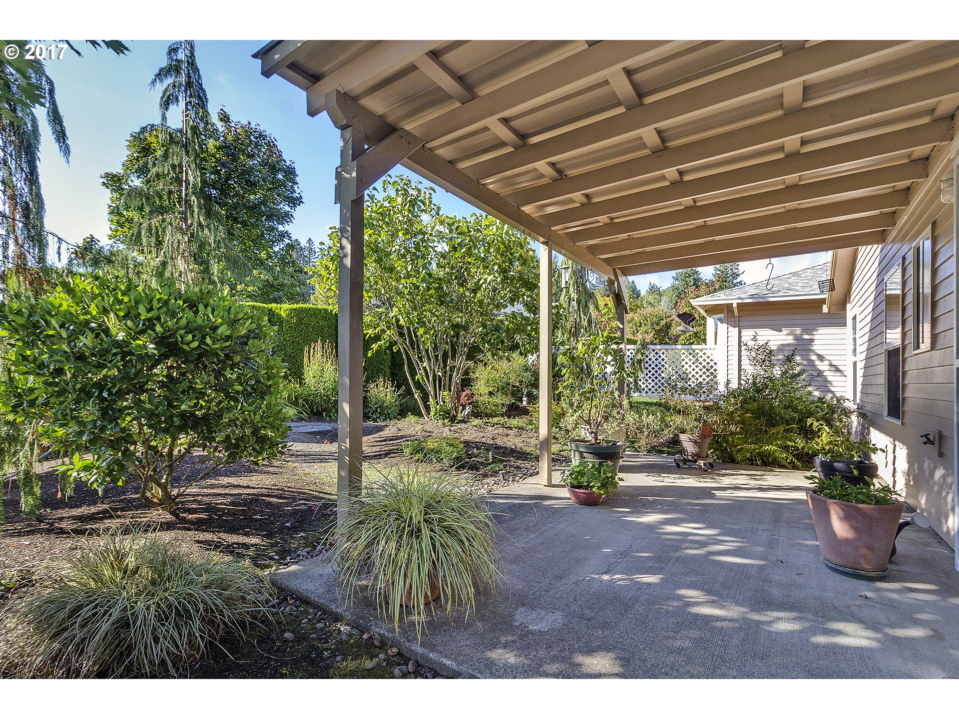 16165 Southwest 129th Terrace Tigard, OR 97224 - Photo 2 of 18 Covered Patio