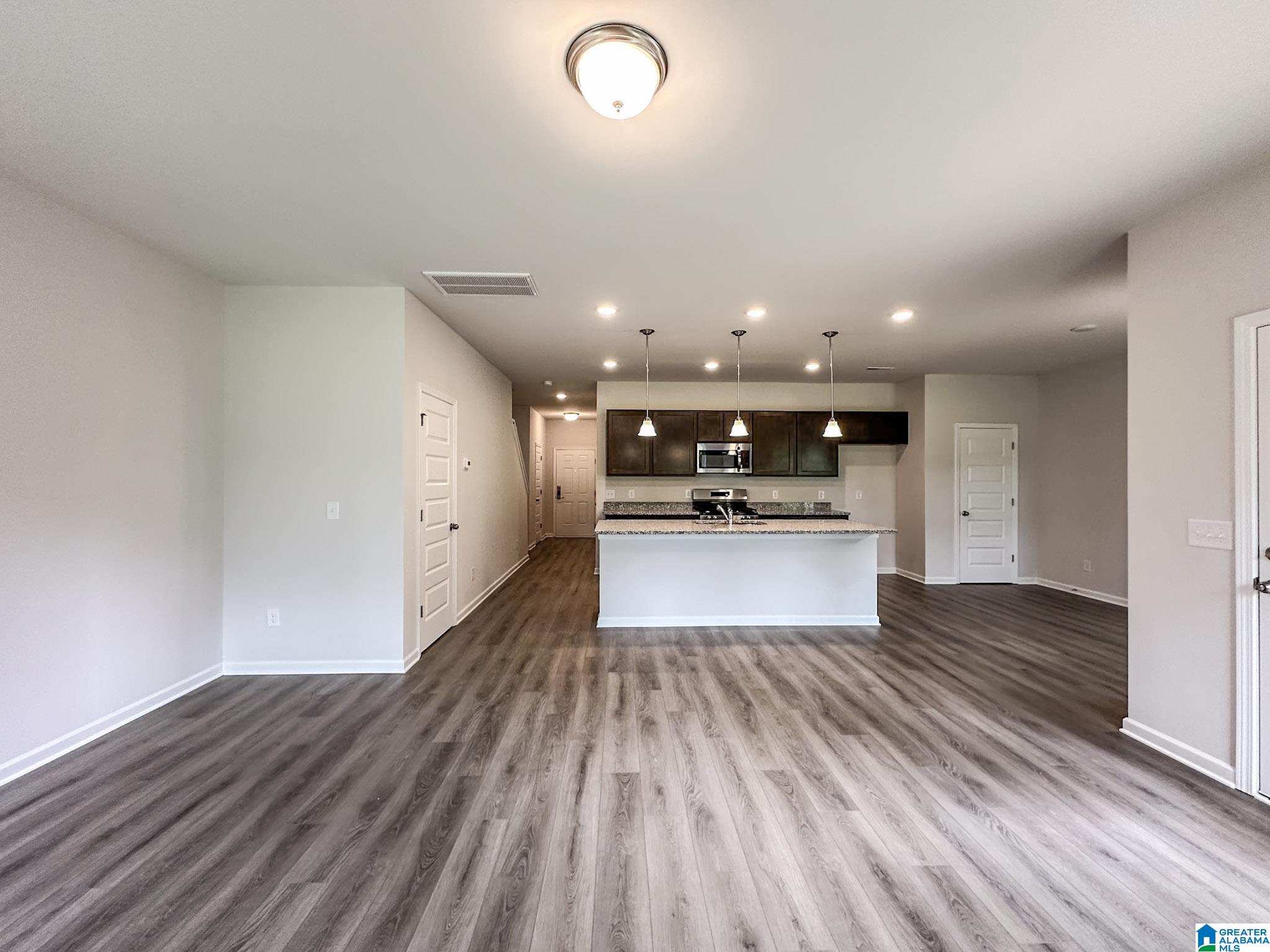 1012 Pinnacle Parkway Leeds, AL 35094 - Photo 4 of 35