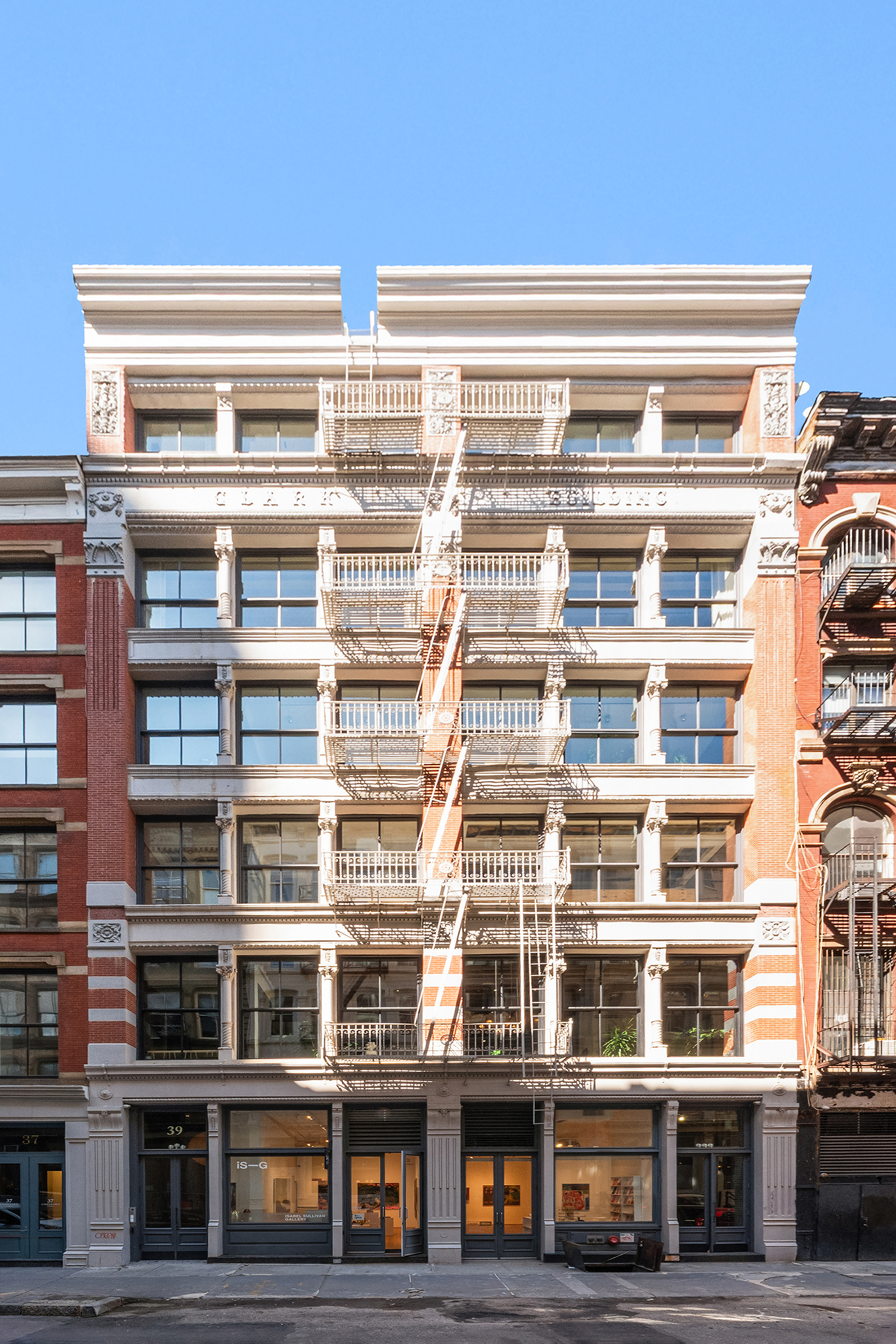 39 Lispenard Street, Unit PH Manhattan, NY 10013 - Photo 18 of 19 a front view of a building