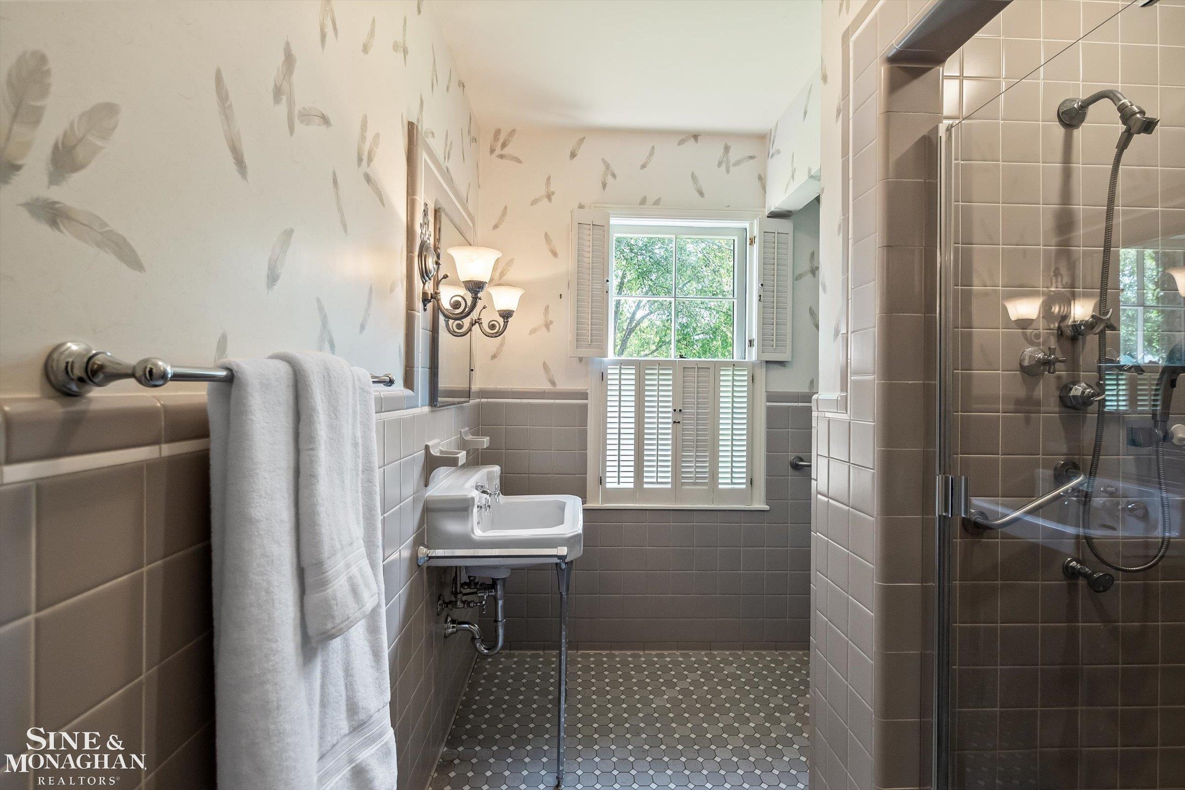 1023 Harvard Road Grosse Pointe, MI 48230 - Photo 28 of 49