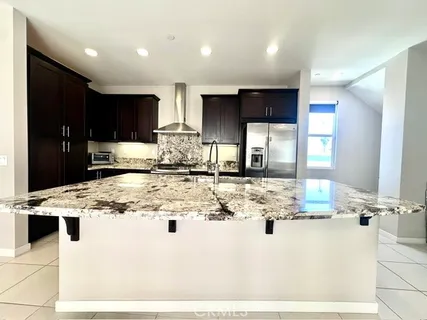 $1,209,000 | 812 Brickyard Lane, Costa Mesa, CA 92627