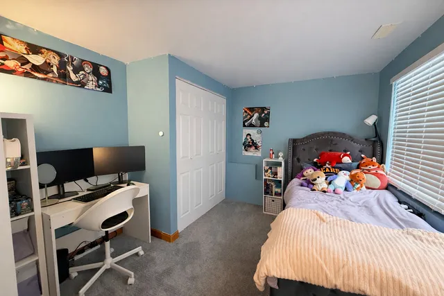 $420,000 | 1587 Brookside Drive, Hoffman Estates, IL 60169