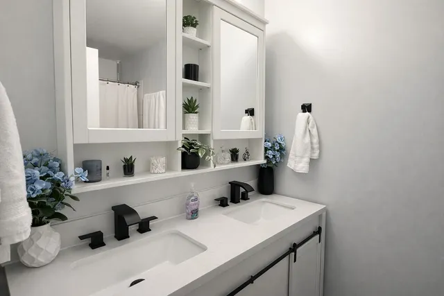 $420,000 | 1587 Brookside Drive, Hoffman Estates, IL 60169