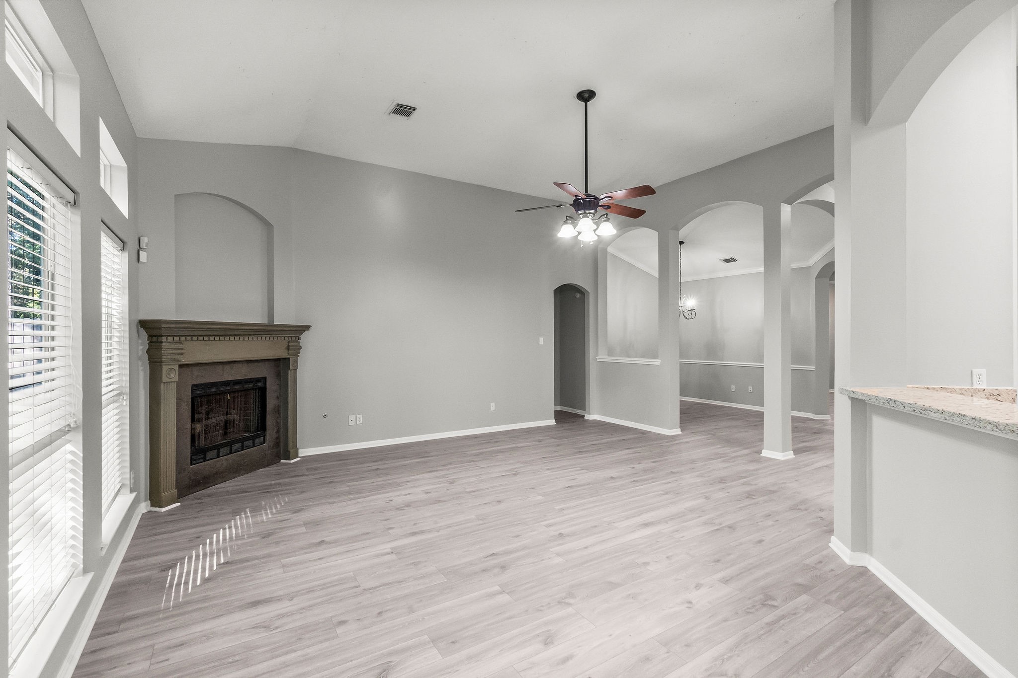 155 North Wimberly Way Conroe, TX 77385 - Photo 17 of 43