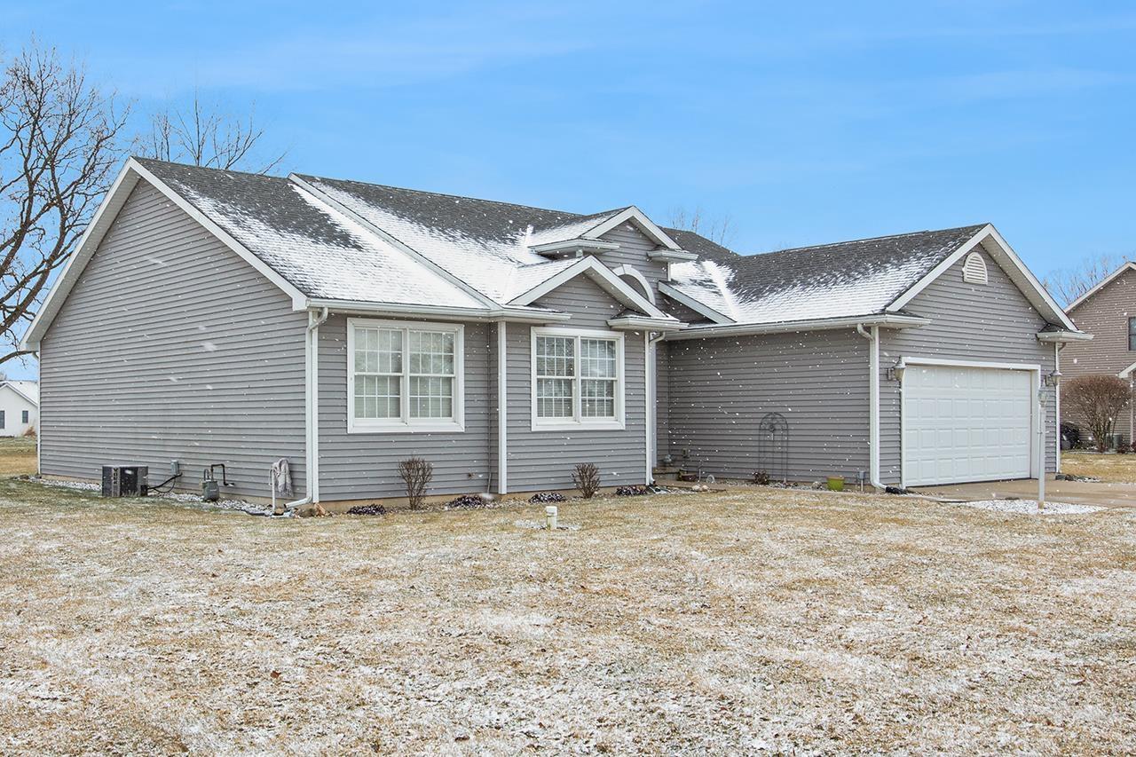 58160 Prairie Ridge Road Goshen, IN 46528 - Photo 2 of 23 Gallery Image 2