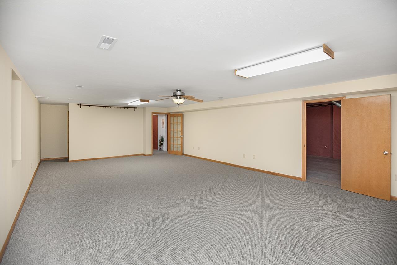 58160 Prairie Ridge Road Goshen, IN 46528 - Photo 21 of 23 Gallery Image 21