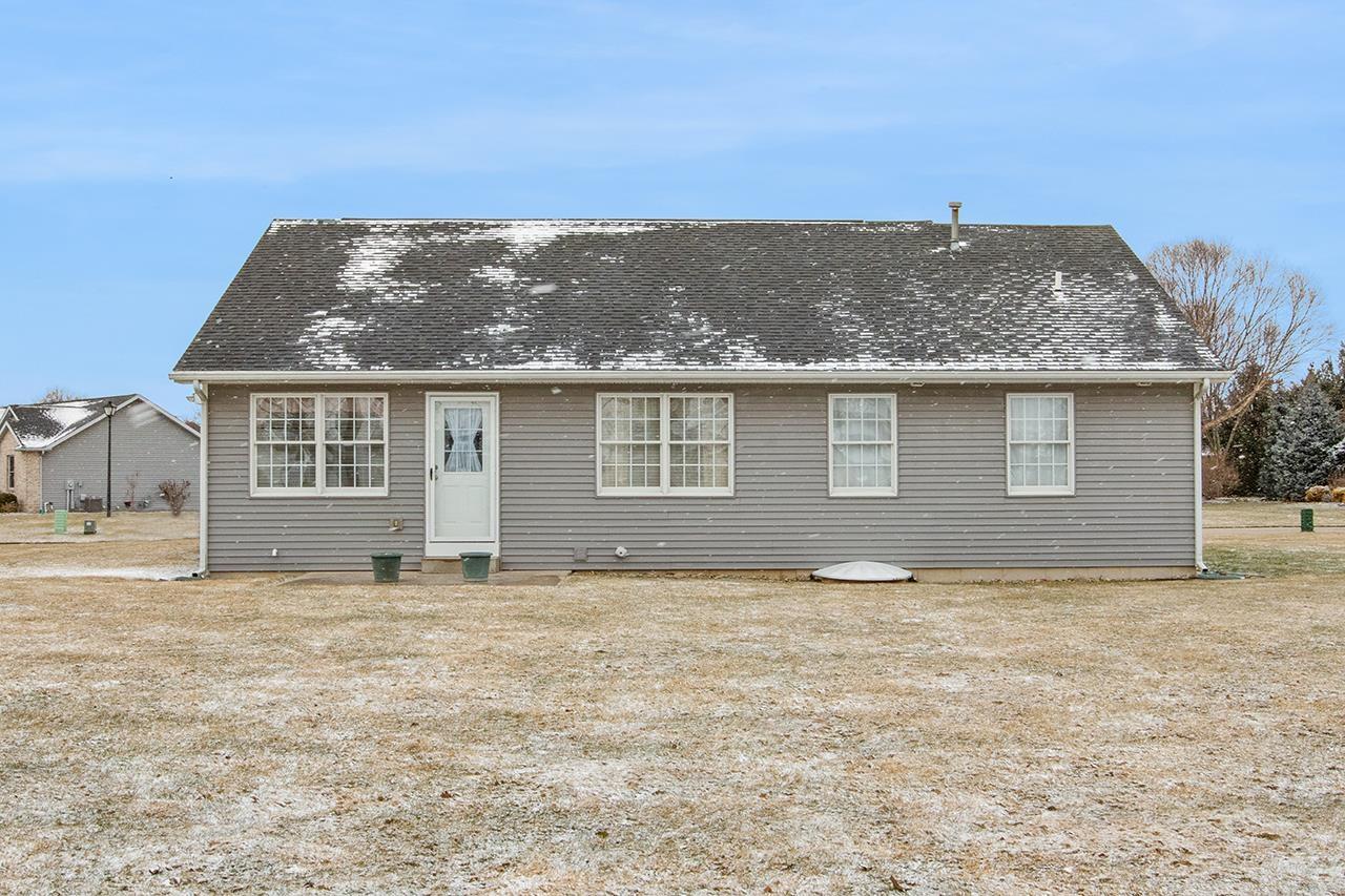 58160 Prairie Ridge Road Goshen, IN 46528 - Photo 3 of 23 Gallery Image 3
