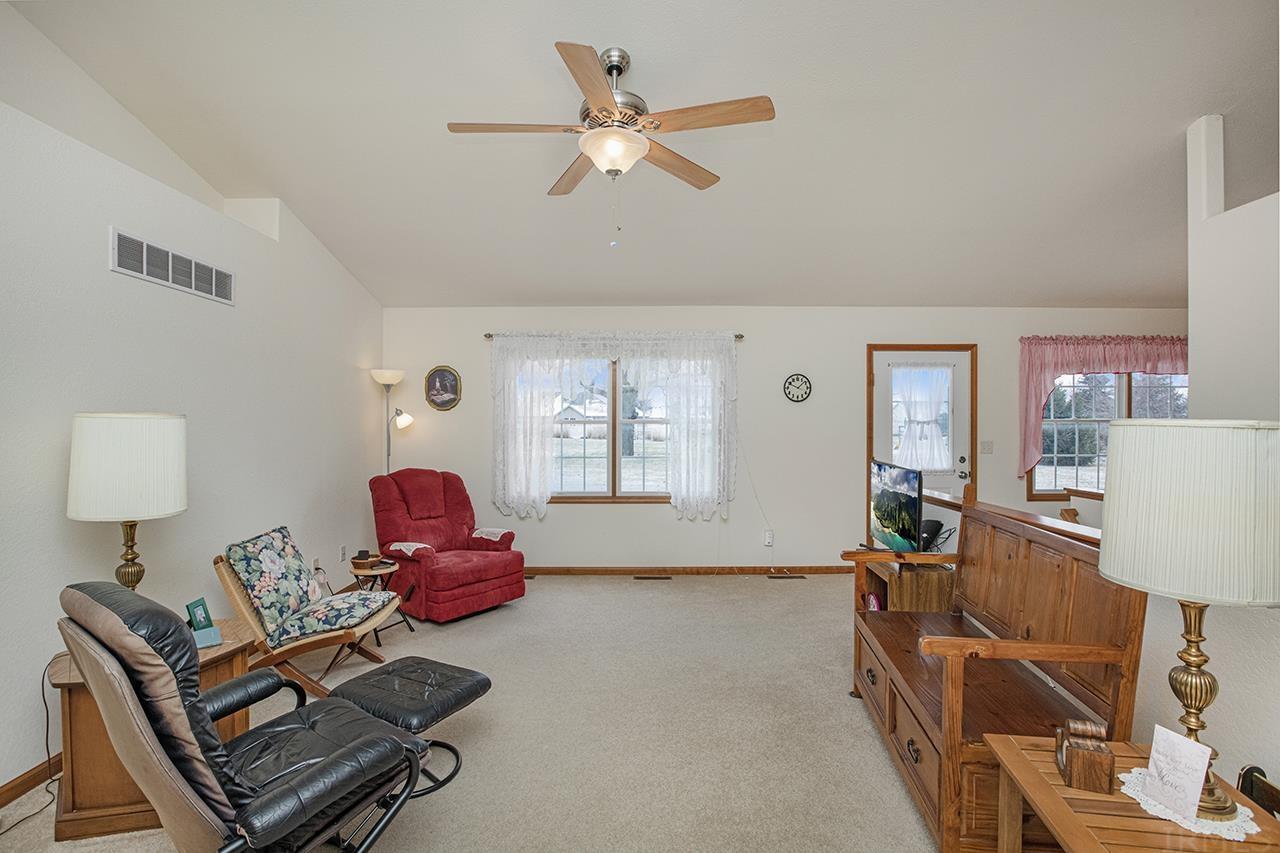 58160 Prairie Ridge Road Goshen, IN 46528 - Photo 6 of 23 Gallery Image 6