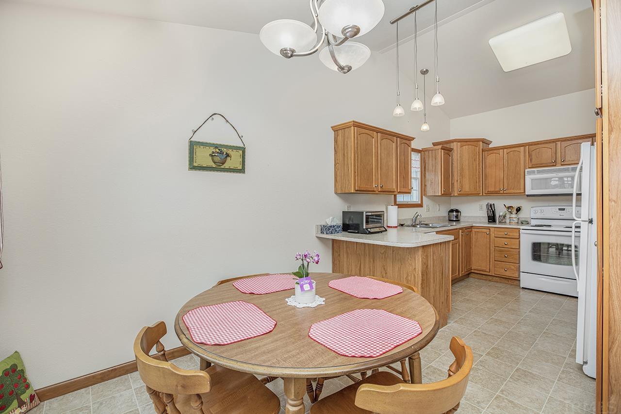 58160 Prairie Ridge Road Goshen, IN 46528 - Photo 7 of 23 Gallery Image 7