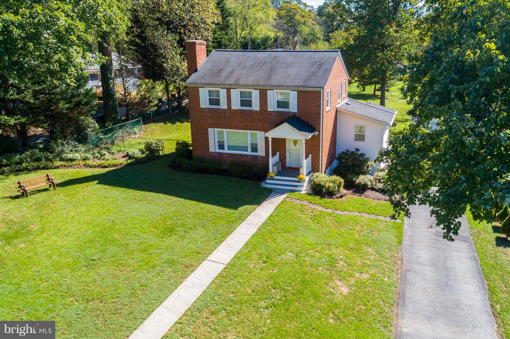 221 Ridgeway Road Catonsville, MD 21228 - Photo 3 of 60 Set back for great privacy