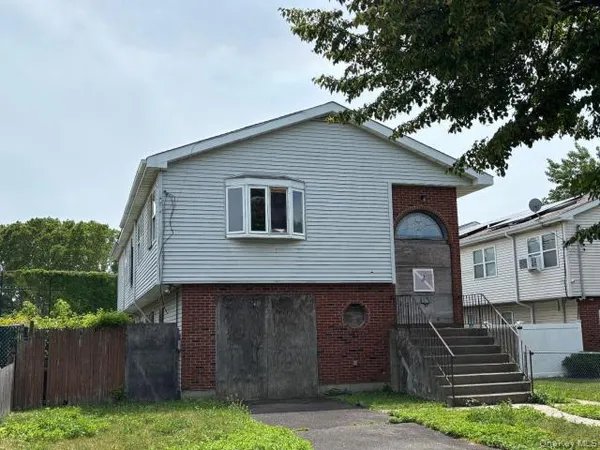$520,000 | 13 Merril Place, Inwood, NY 11096