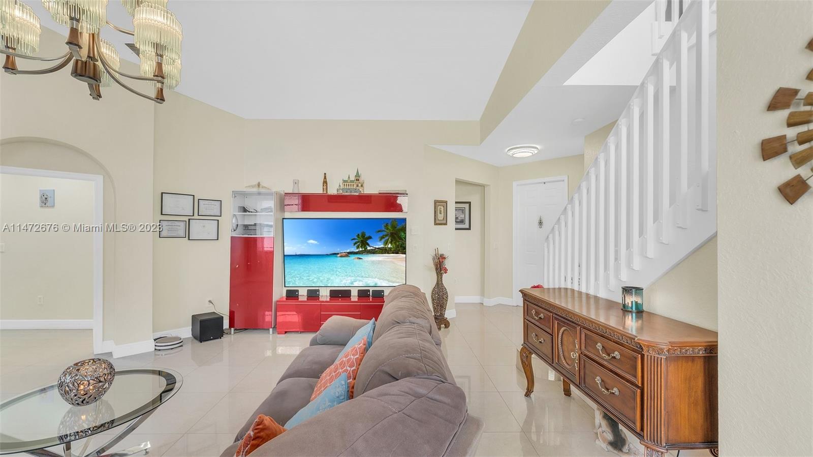 2308 Northeast 37th Road Homestead, FL 33033 - Photo 4 of 30 Gallery Image 4