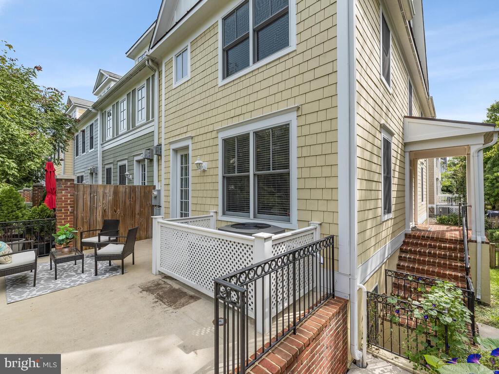 8912 Courts Way Silver Spring, MD 20910 - Photo 13 of 37 Gallery Image 13