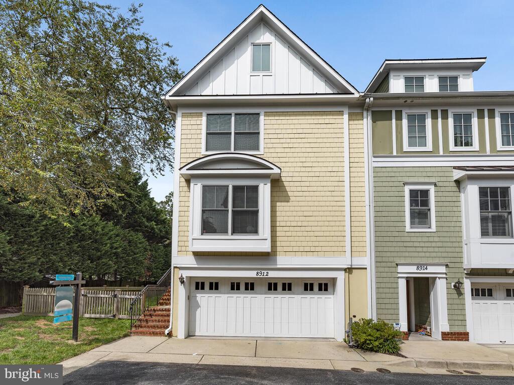 8912 Courts Way Silver Spring, MD 20910 - Photo 3 of 37 Gallery Image 3