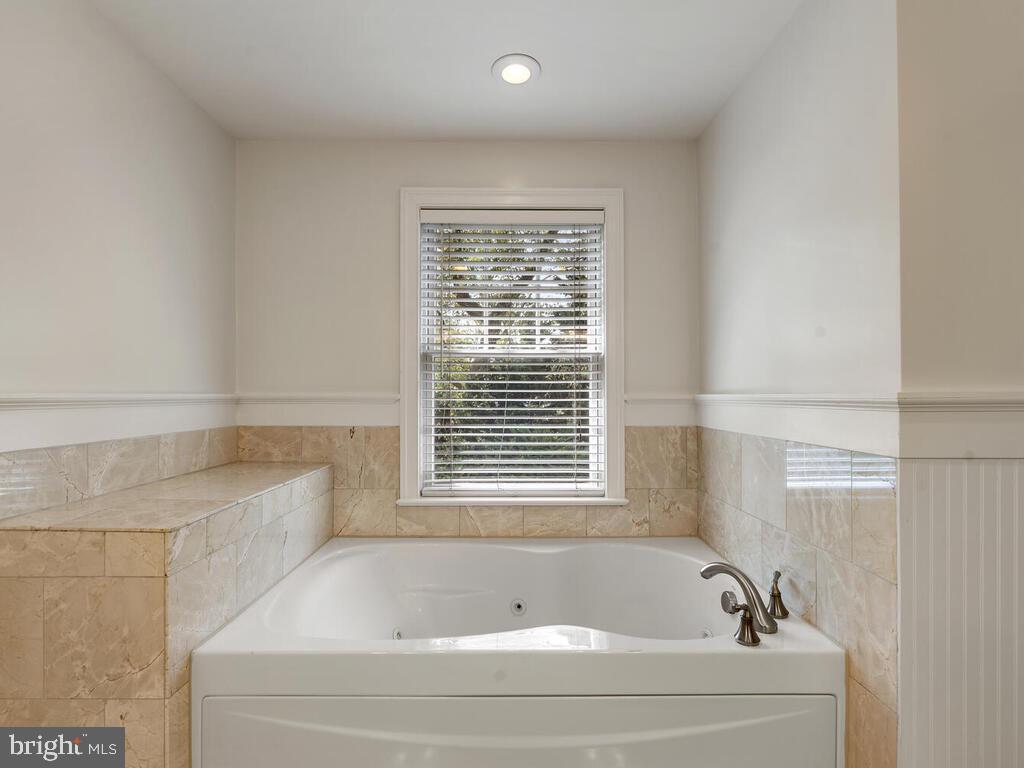 8912 Courts Way Silver Spring, MD 20910 - Photo 28 of 37 Gallery Image 28