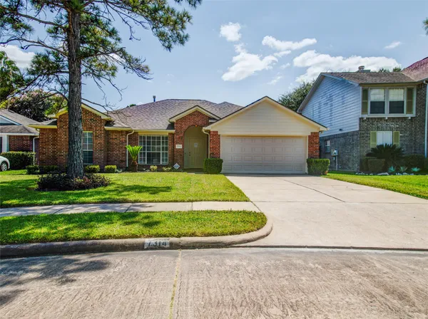 $1,950 | 7314 Tara Drive, Richmond, TX 77469