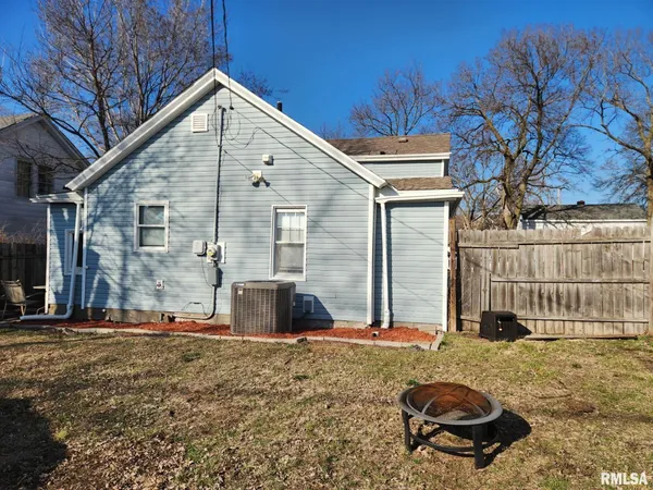 $139,000 | 526 Catherine Street, Pekin, IL 61554