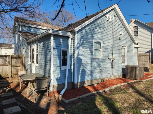 $139,000 | 526 Catherine Street, Pekin, IL 61554