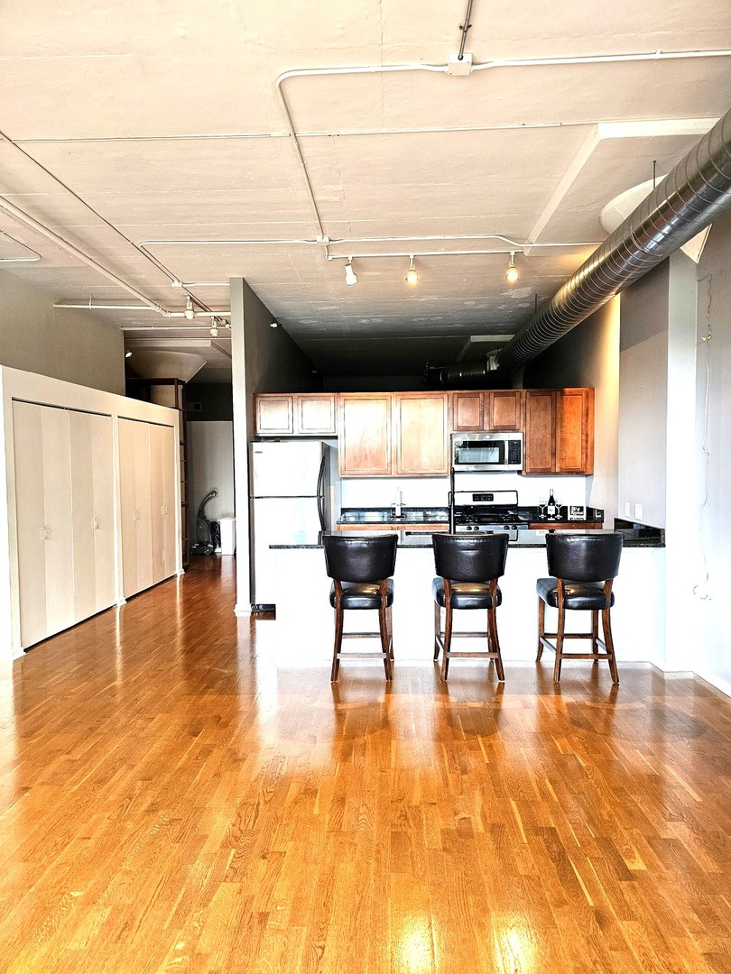 2323 West Pershing Road, Unit 230 Chicago, IL 60609 - Photo 8 of 39