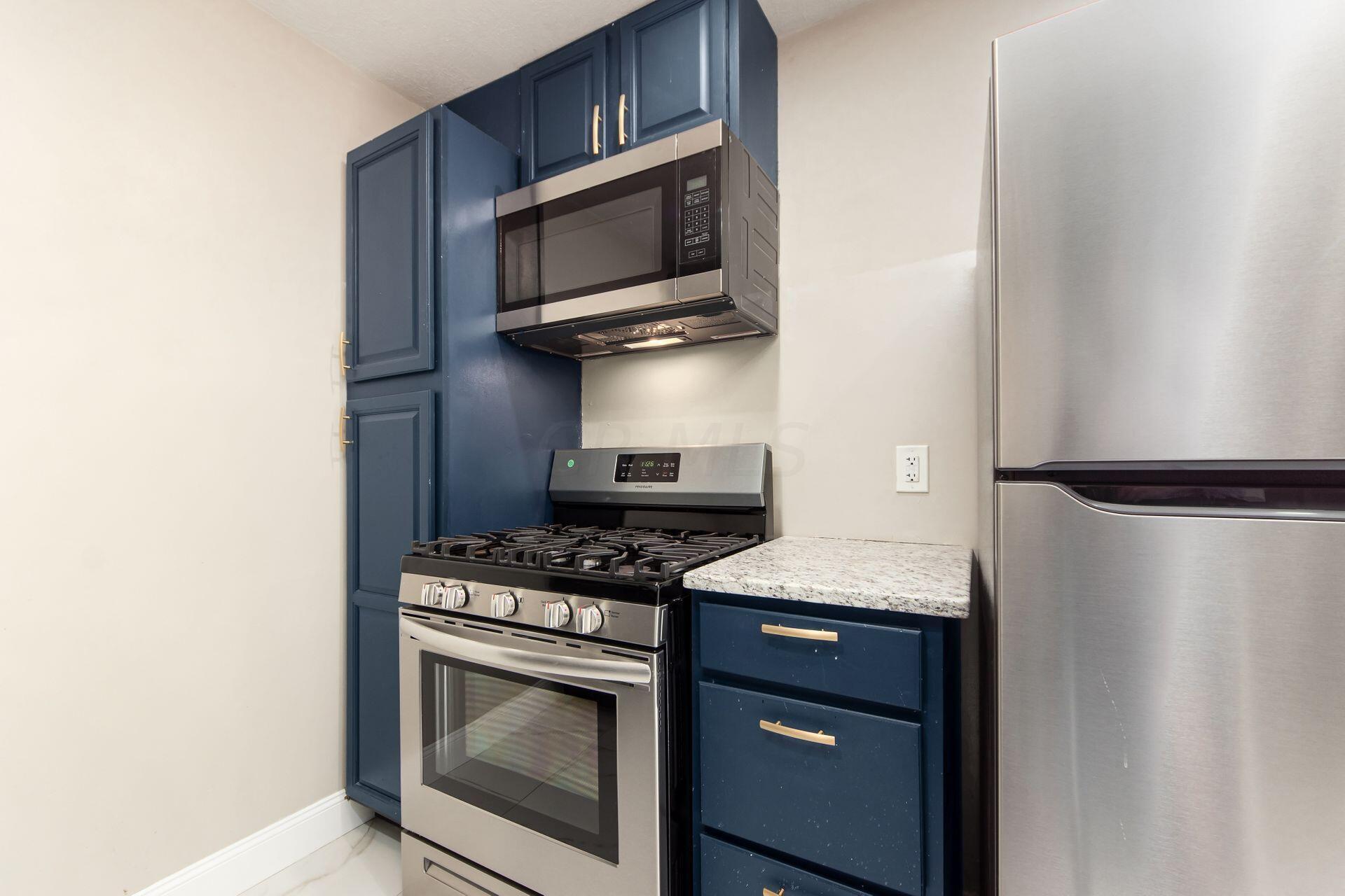 3927 Edendale Road Columbus, OH 43207 - Photo 12 of 26 016_3f0f82_M 3927 Edendale029