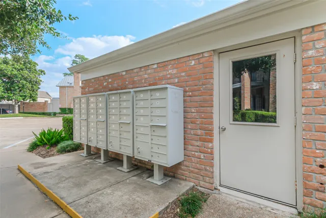 $120,000 | 2230 South Piney Point Road, Unit 113, Houston, TX 77063