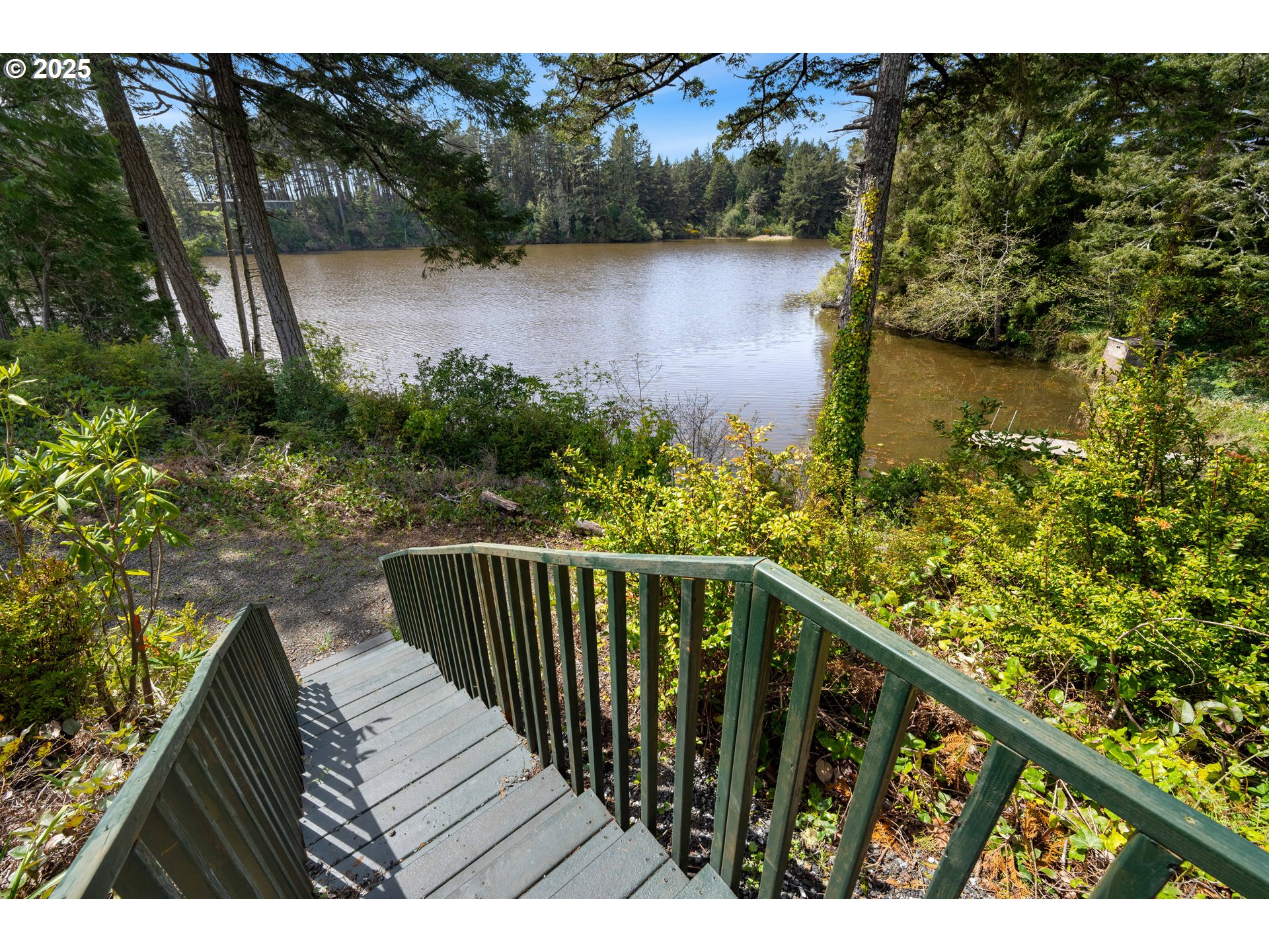 53461 Safe Road Bandon, OR 97411 - Photo 4 of 41
