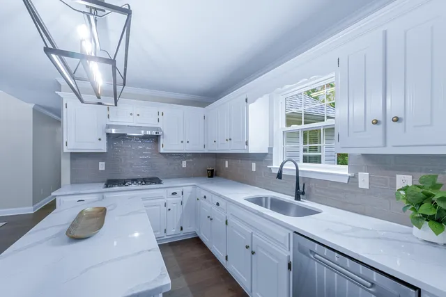 $699,900 | 800 Nickajack Landing, South Pittsburg, TN 37380