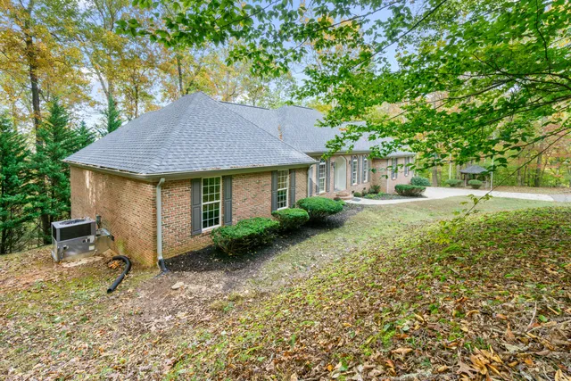 $699,900 | 800 Nickajack Landing, South Pittsburg, TN 37380