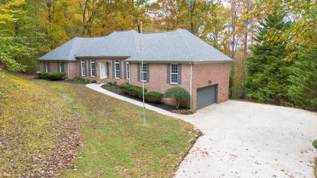 $699,900 | 800 Nickajack Landing, South Pittsburg, TN 37380