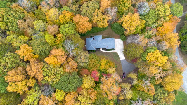 $699,900 | 800 Nickajack Landing, South Pittsburg, TN 37380