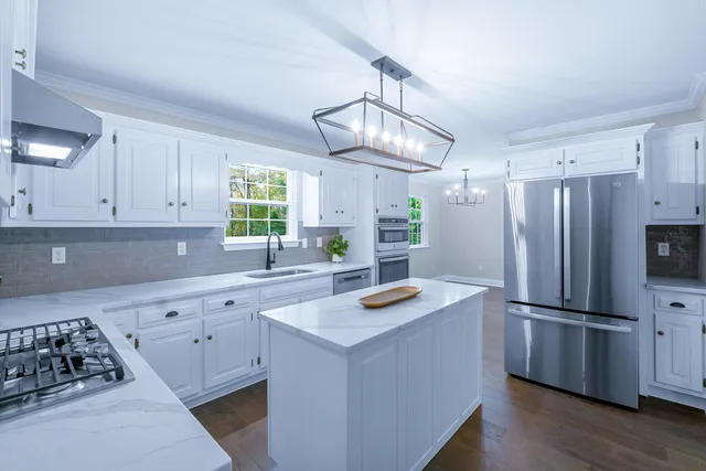 $699,900 | 800 Nickajack Landing, South Pittsburg, TN 37380