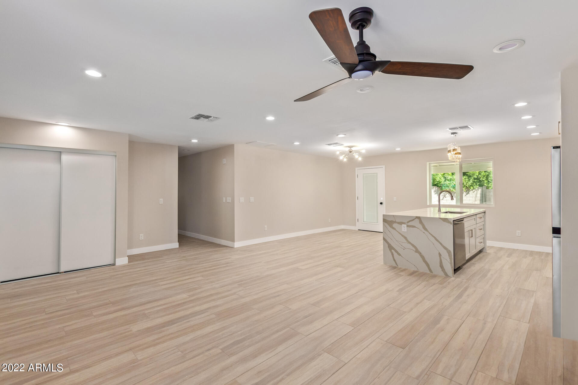 819 East Rovey Avenue Phoenix, AZ 85014 - Photo 12 of 27 13-Rovey