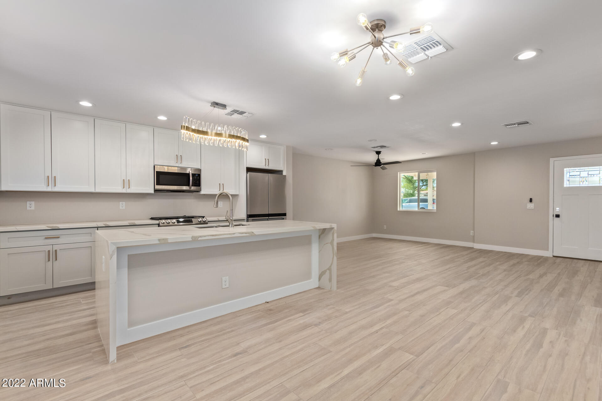 819 East Rovey Avenue Phoenix, AZ 85014 - Photo 13 of 27 14-Rovey