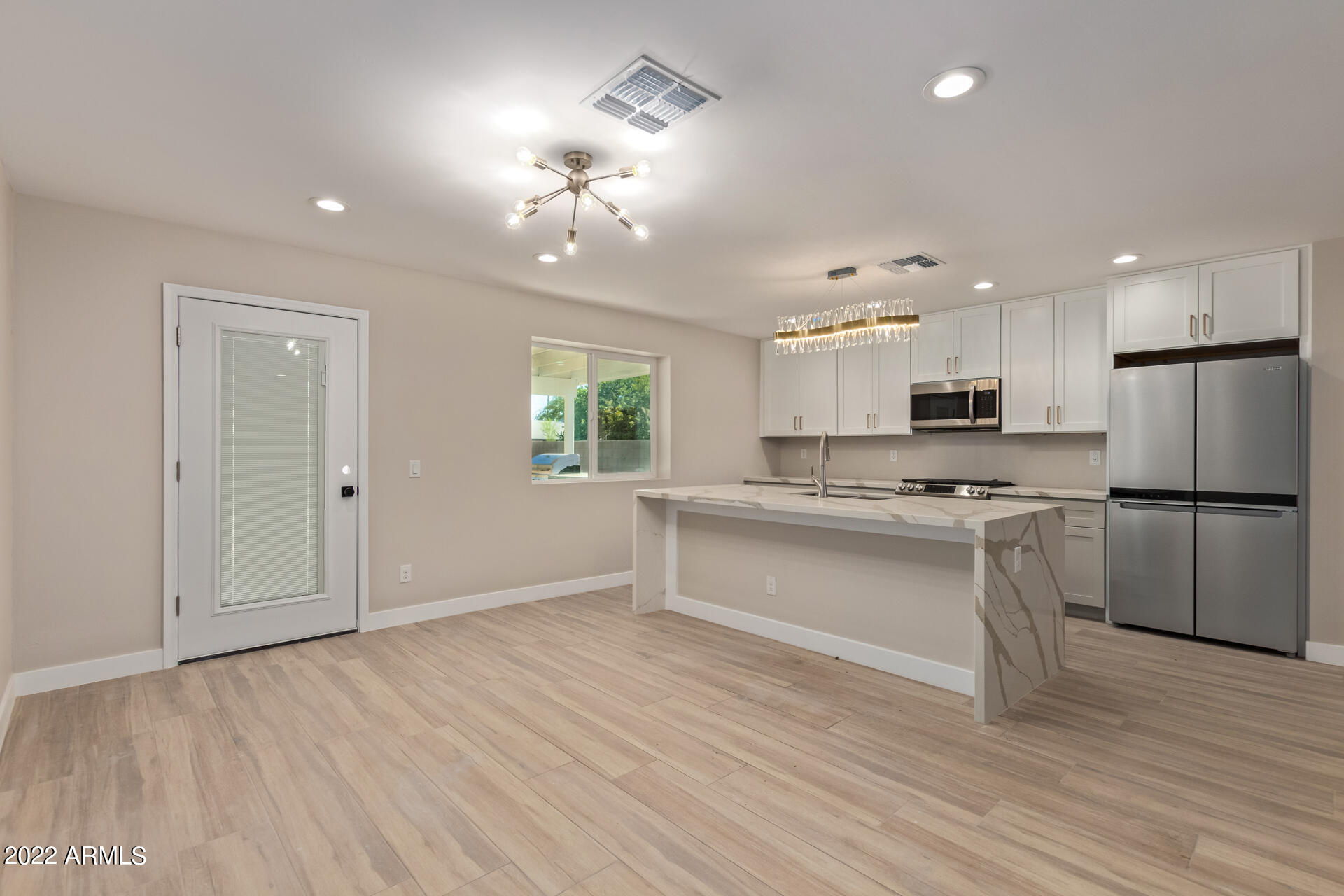819 East Rovey Avenue Phoenix, AZ 85014 - Photo 14 of 27 15-Rovey
