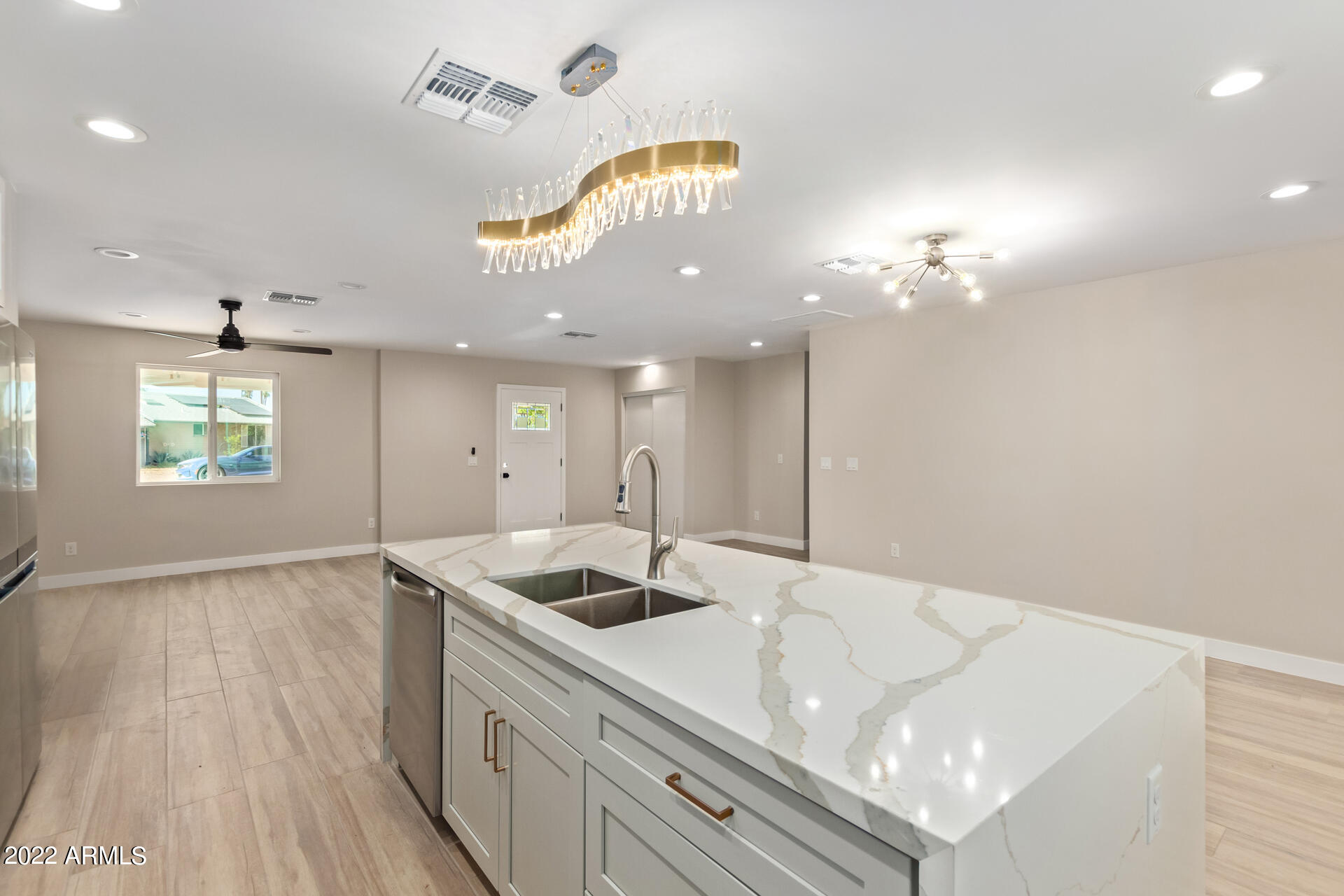 819 East Rovey Avenue Phoenix, AZ 85014 - Photo 15 of 27 16-Rovey