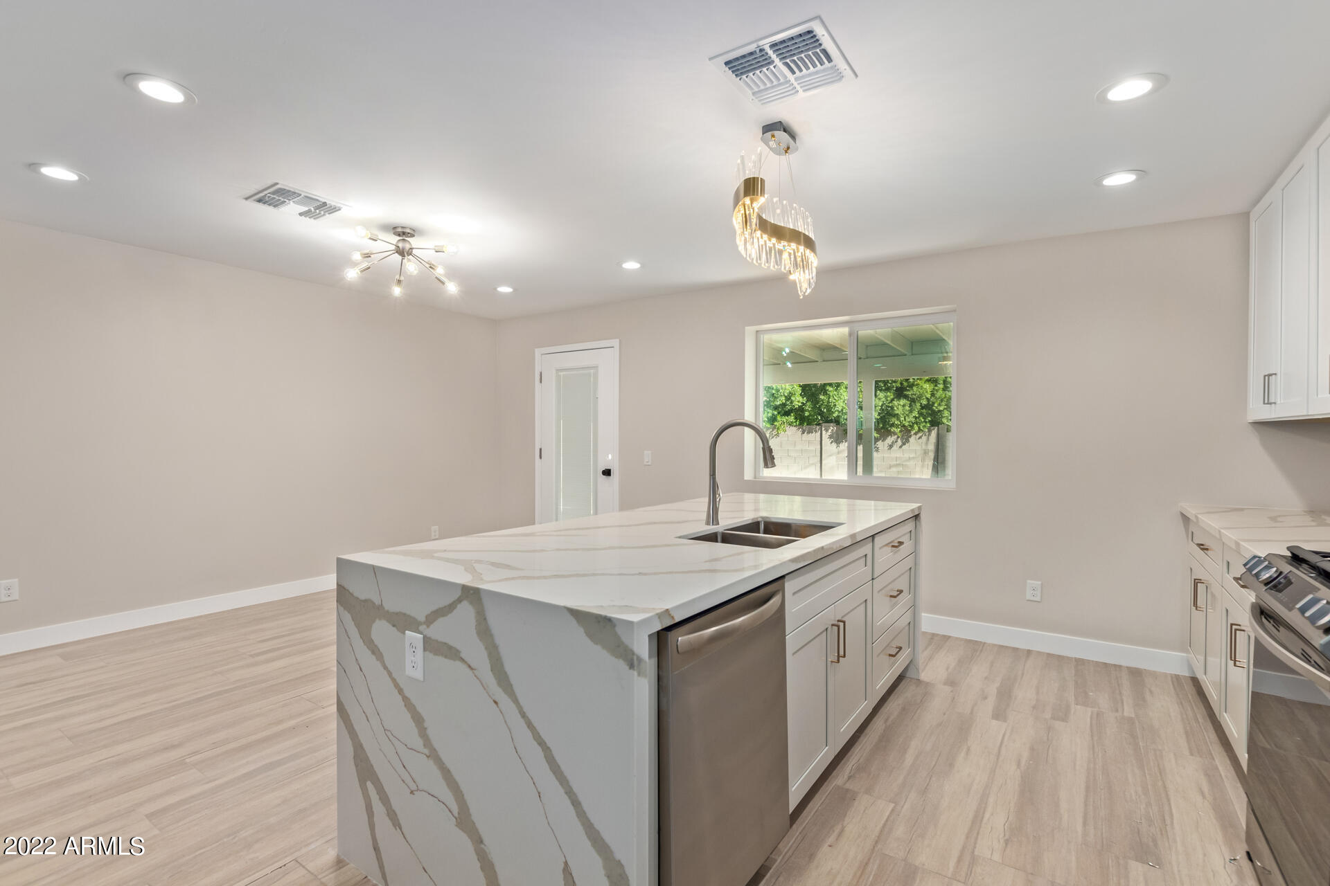 819 East Rovey Avenue Phoenix, AZ 85014 - Photo 16 of 27 17-Rovey