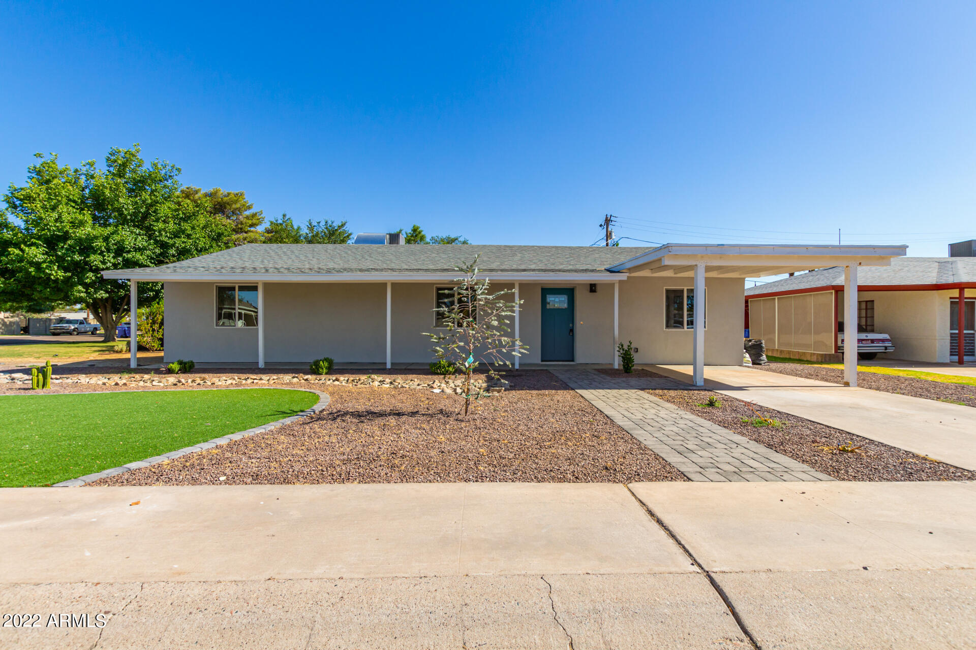 819 East Rovey Avenue Phoenix, AZ 85014 - Photo 2 of 27 02-Rovey