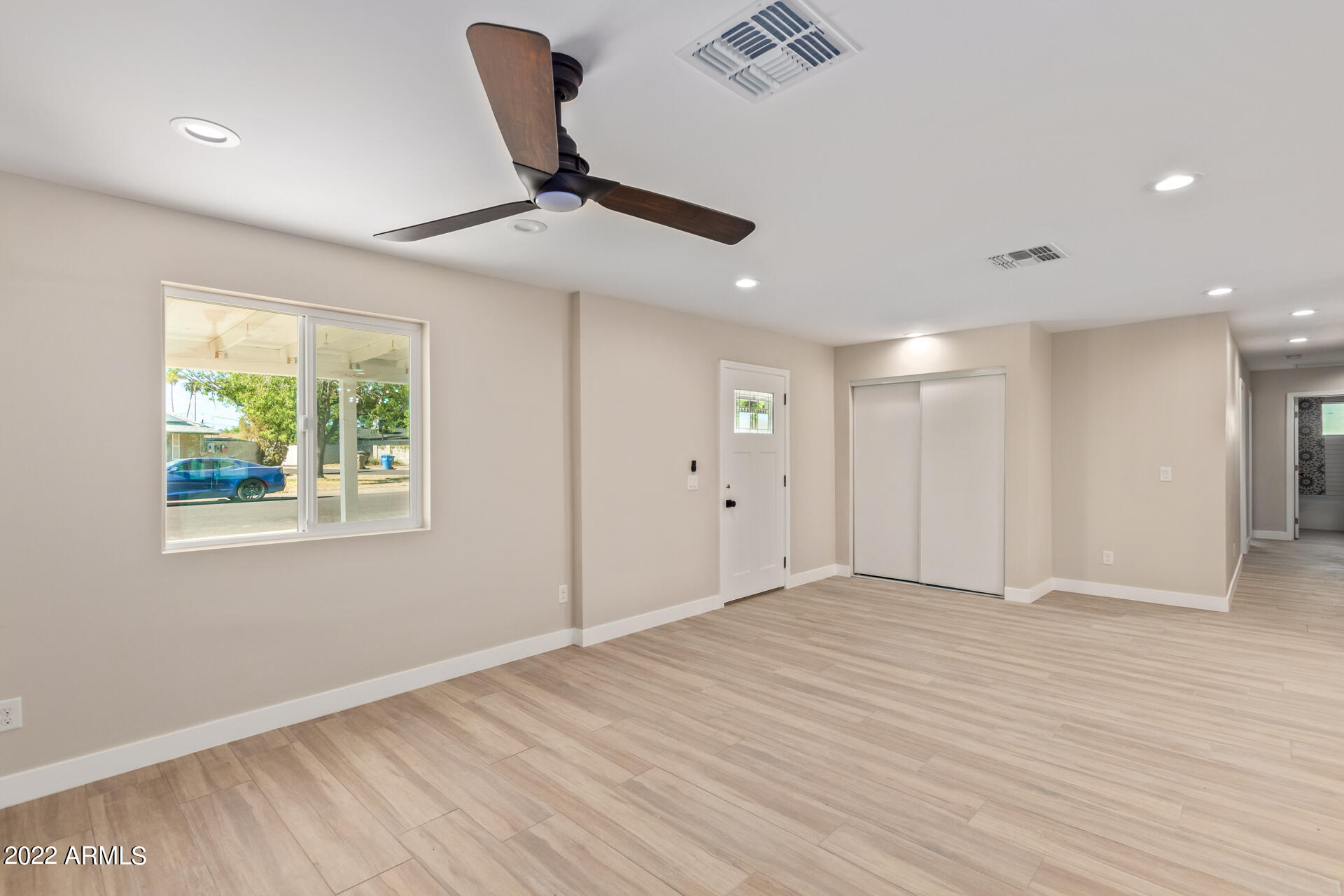 819 East Rovey Avenue Phoenix, AZ 85014 - Photo 10 of 27 11-Rovey
