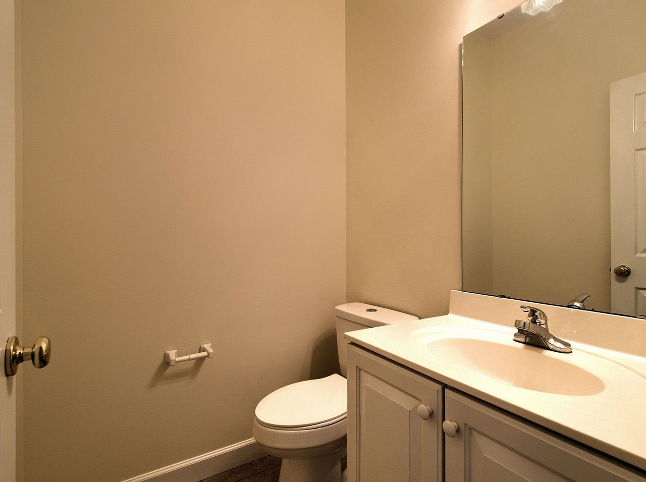 7216 Ridgeline Drive Raleigh, NC 27613 - Photo 19 of 30 First Floor Half Bath