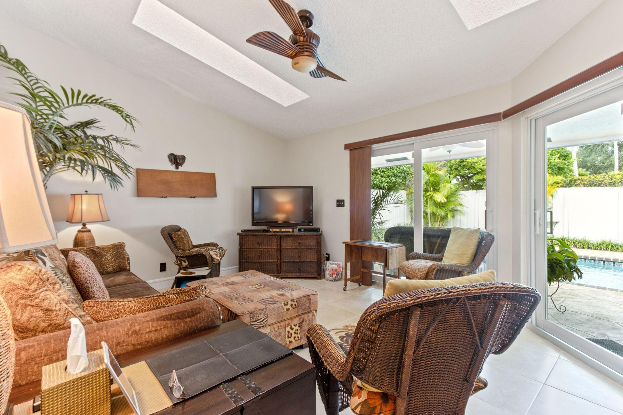 6293 Amberwoods Drive Boca Raton, FL 33433 - Photo 6 of 23 Family Room