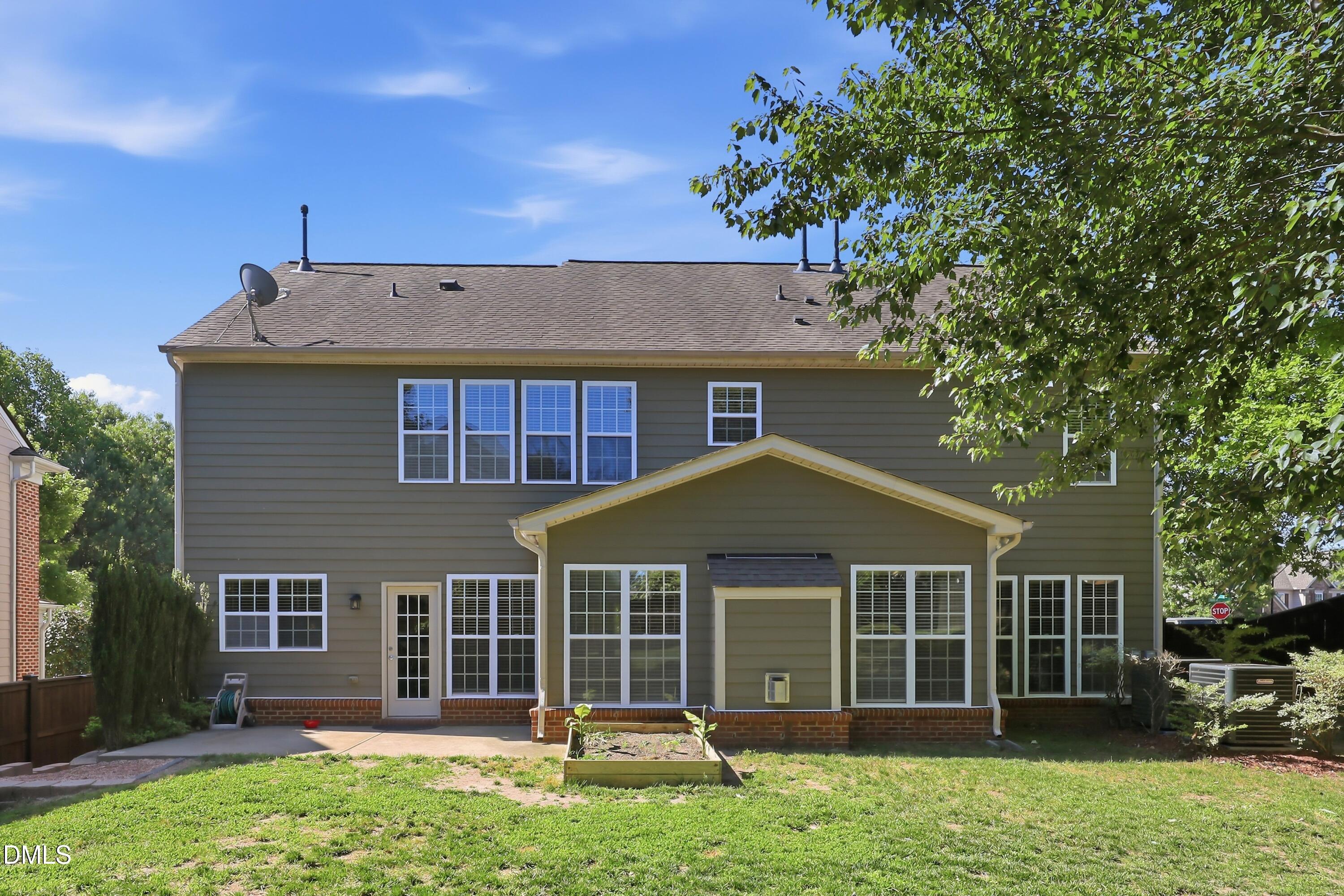 120 Amiable Loop Cary, NC 27519 - Photo 32 of 42