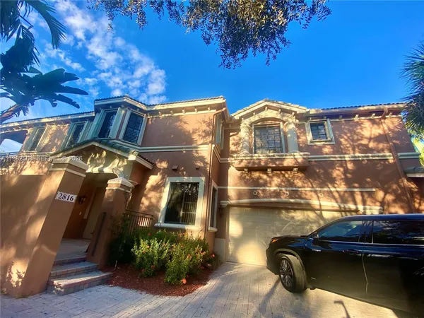 $3,950 | 2816 Kinsington Circle, Unit 281, Weston, FL 33332