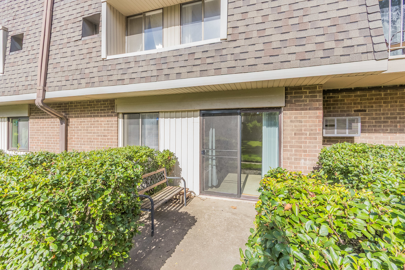 154 East Bailey Road, Unit D Naperville, IL 60565 - Photo 2 of 15
