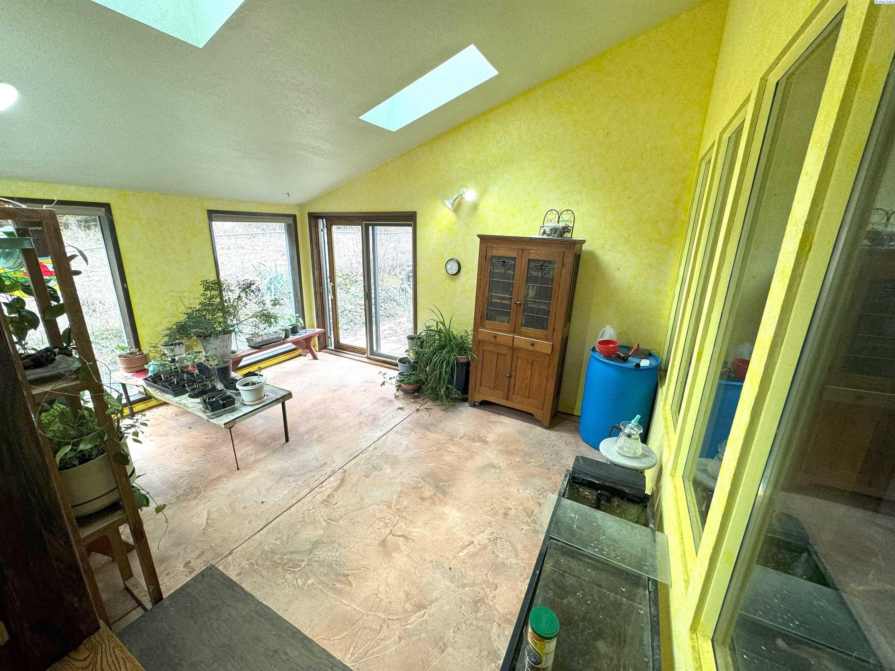 551 Old Moscow Road Pullman, WA 99163 - Photo 11 of 50 Gallery Image 11