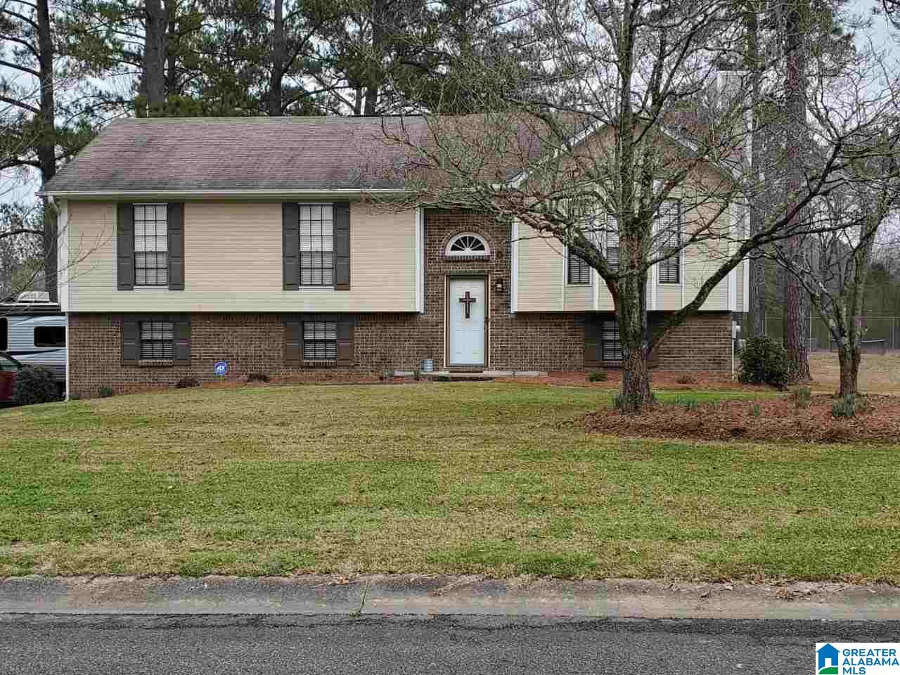 13 North Park Drive Alabaster, AL 35007 - Photo 2 of 19