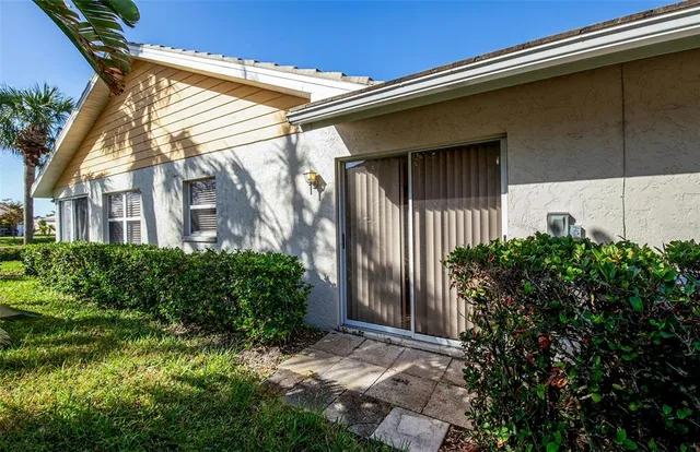 $349,000 | 172 Southampton Place South, Unit 346, Venice, FL 34293