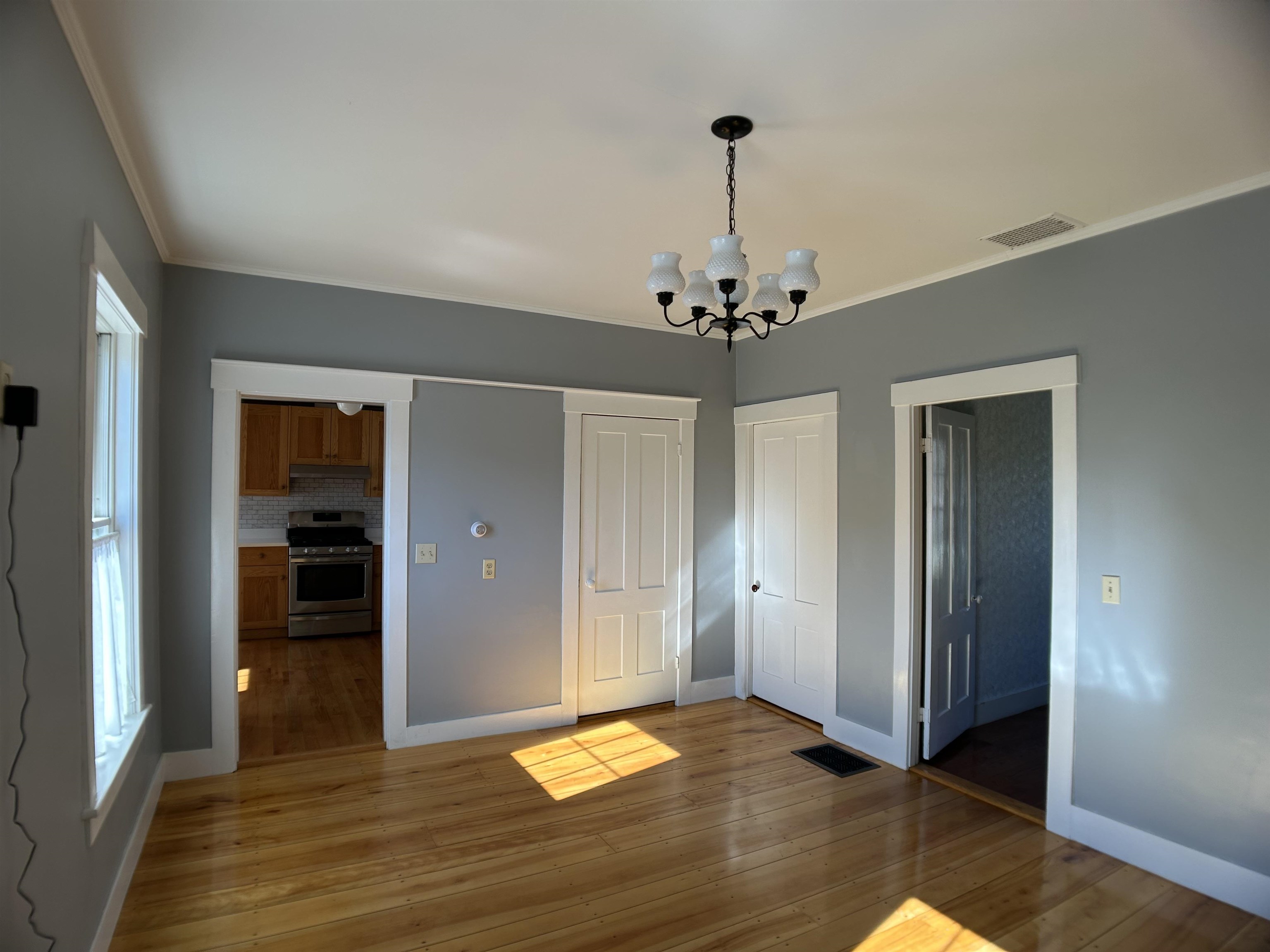 447 Elm Street Chester, VT 05143 - Photo 11 of 30